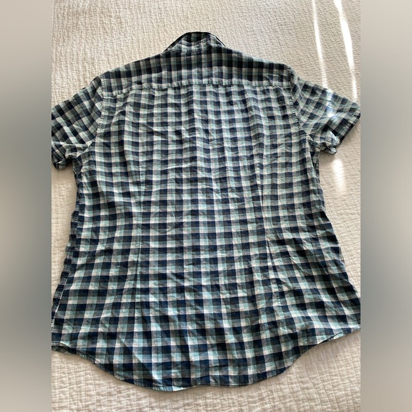 EUC John Varvatos Short Sleeve Striped Button Down Shirt Men’s Size Large - Picture 6 of 7